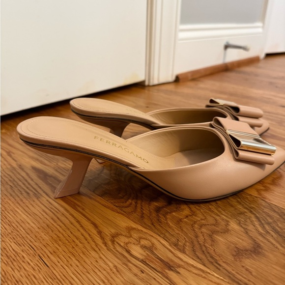 Ferragamo Lycia Mules With Double Bow size 9 - Picture 5 of 9